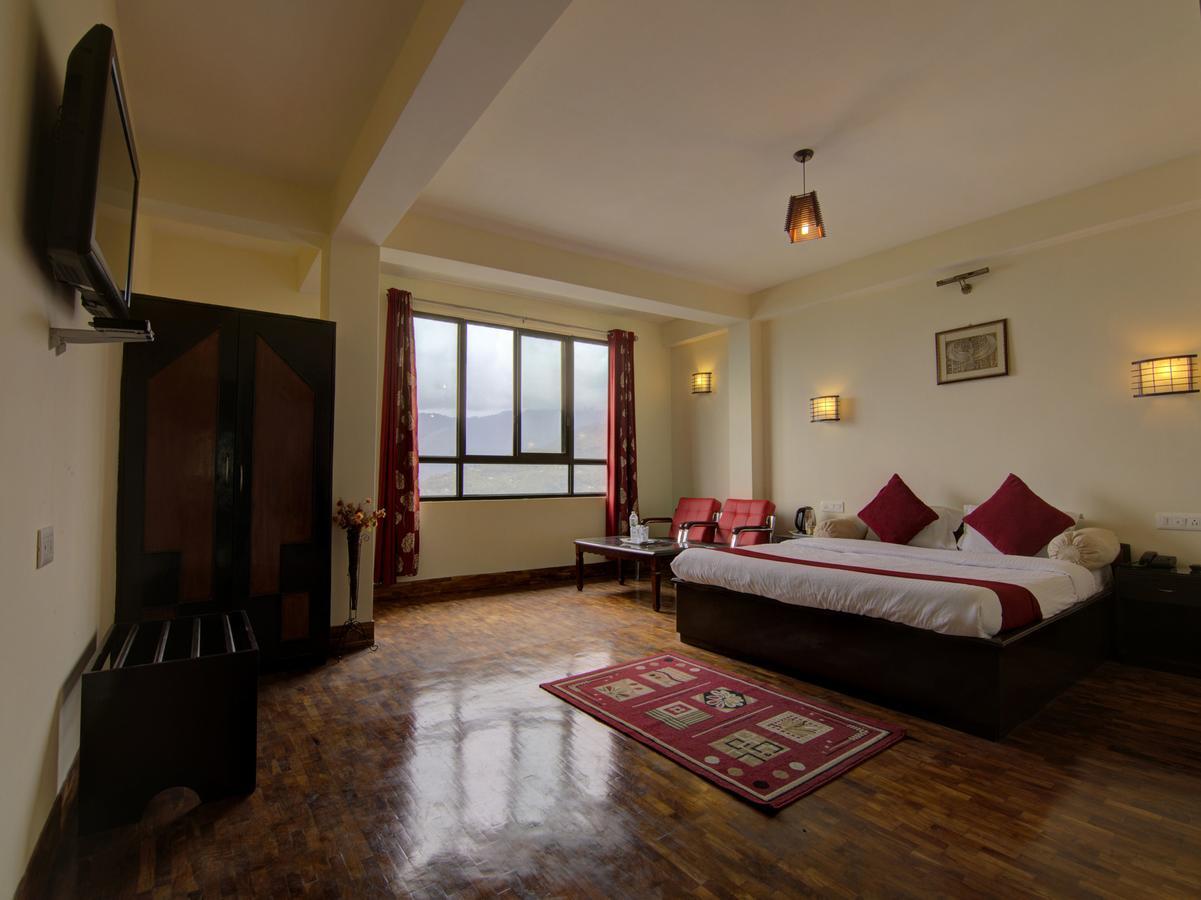 Oyo 13487 Crown De La Cruz Residency Hotel Gangtok Exterior photo